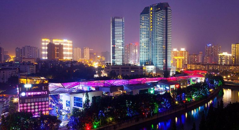 Imatge de la nit a la ciutat de Chengdu