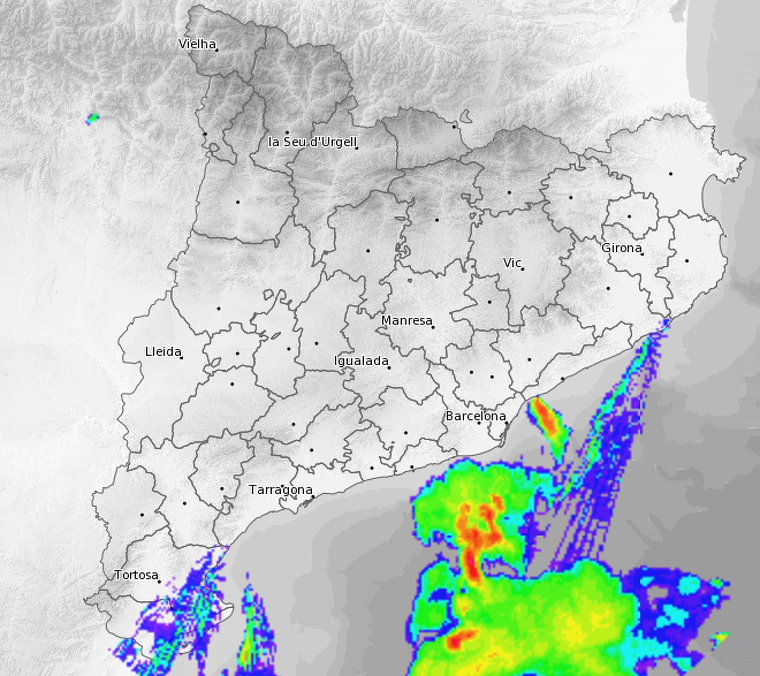 Imatge del radar aquest dilluns al matí que mostra com les tempestes marxen mar endins