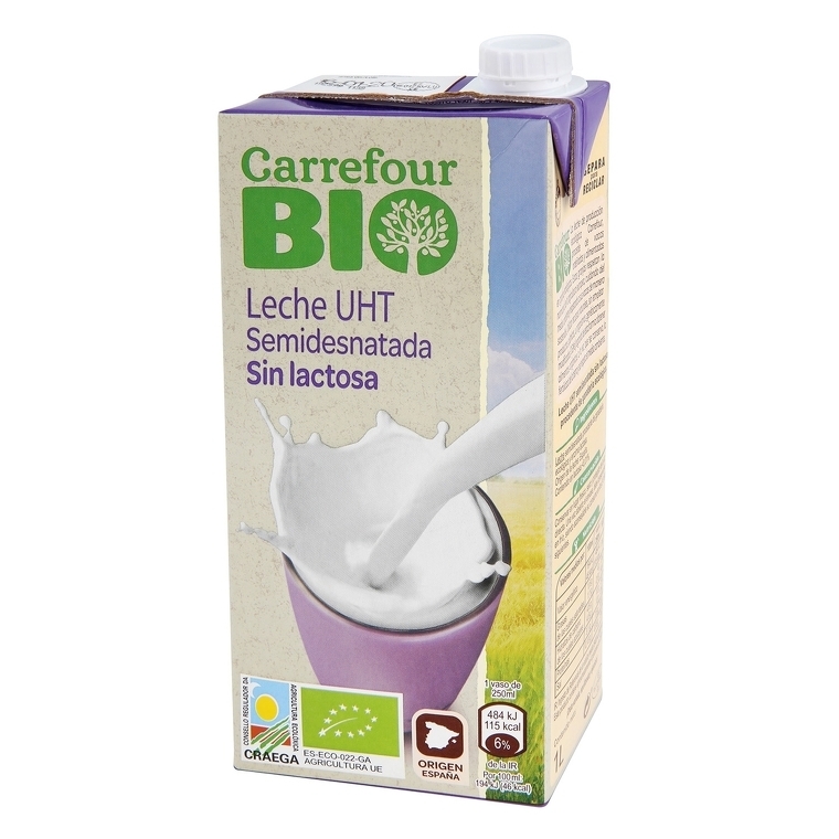 La nova llet porta l'etiqueta de Carrefour Bio, és semidesnatada i no conté lactosa