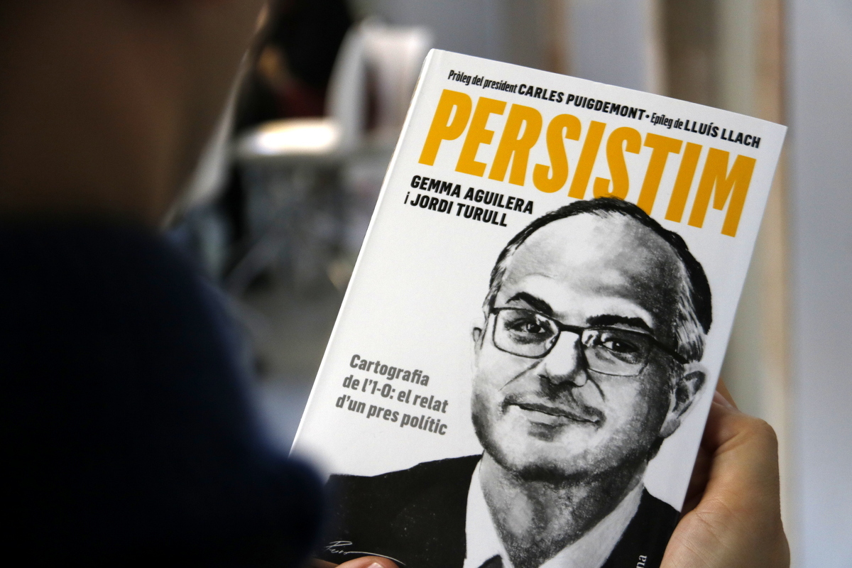 El llibre dels líders del procés ‘Persistim. Cartografia de l'1-O: el relat d'un pres polític'