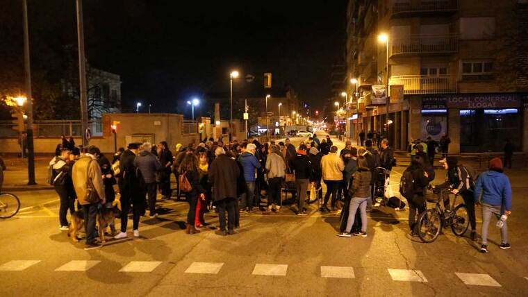 El tall de circulació del carrer de Barcelona convocat pels CDR de Girona el 16 de desembre