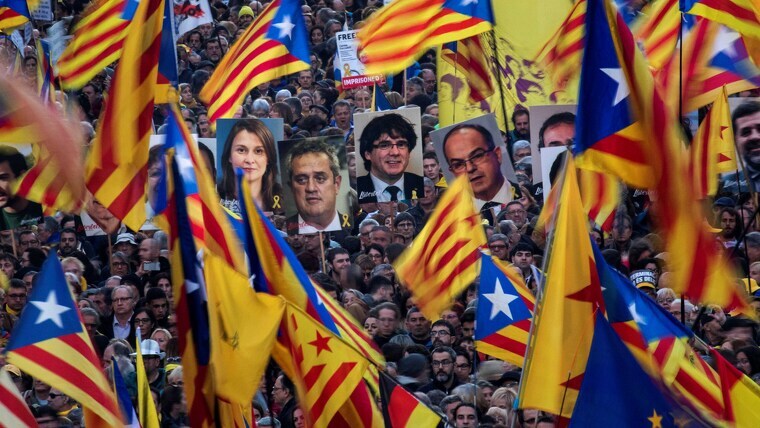 Manifestació en defensa dels polítics presos i exiliats a Barcelona, el 16 de Febrer de 2019