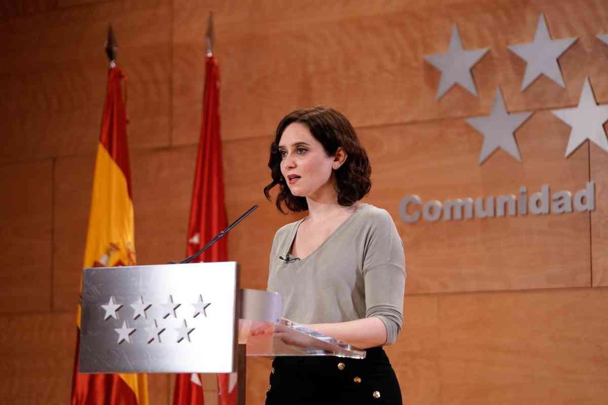 Madrid prohibeix les reunions socials de més de sis persones entre les 00.00 i les 06.00 hores