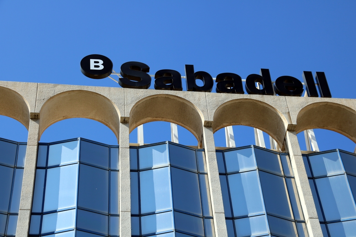 El 86% dels treballadors afectats per l’ERO del Banc Sabadell seran de la xarxa d’oficines