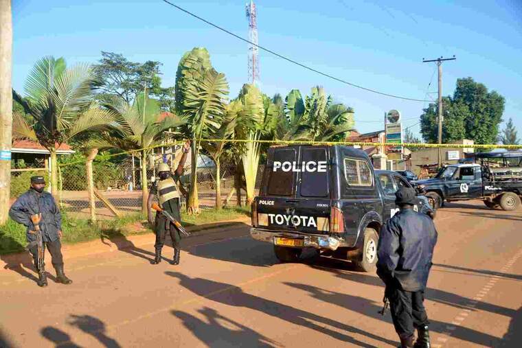 Agents de la policia ugandesa