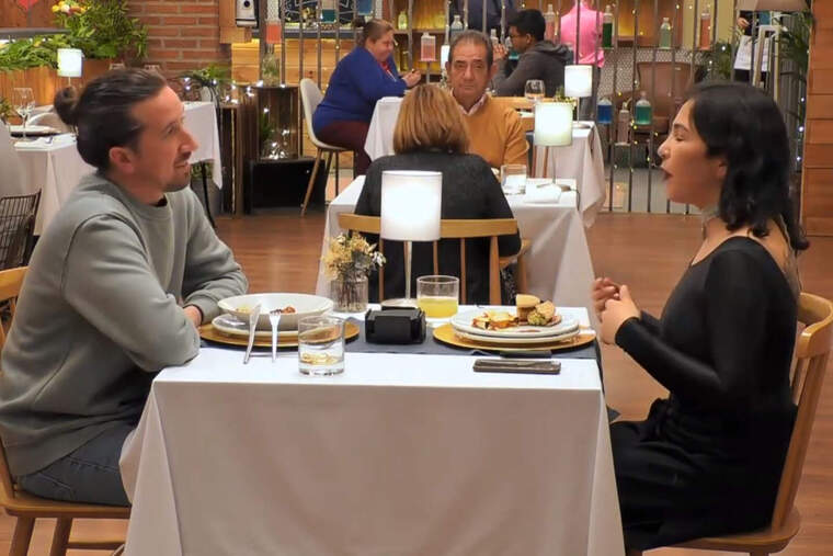 Marcos i Brígida sopant al restaurant de 'First Dates'