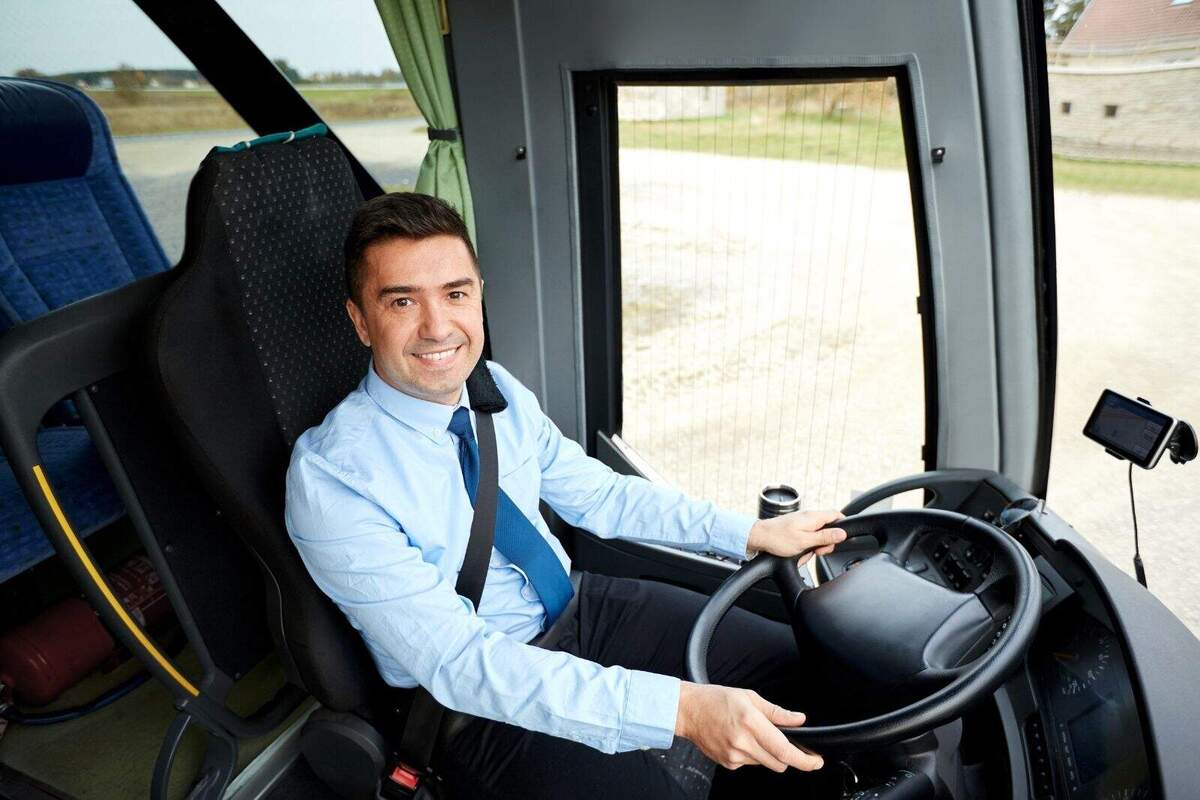 Imatge d'un conductor de bus.