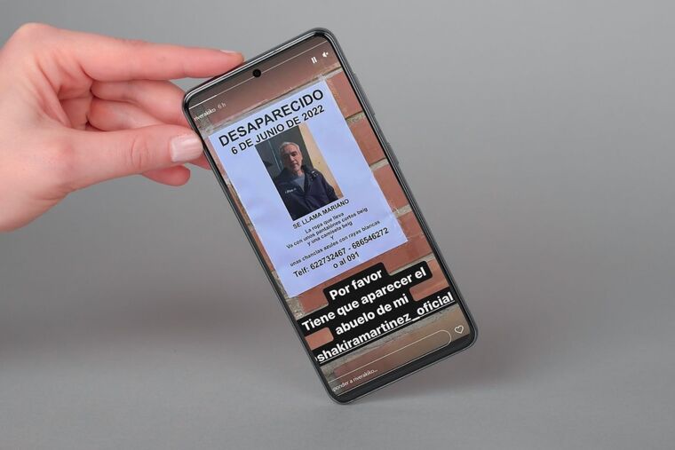 Muntatge d'un mòbil amb la story que ha publicat Kiko Rivera