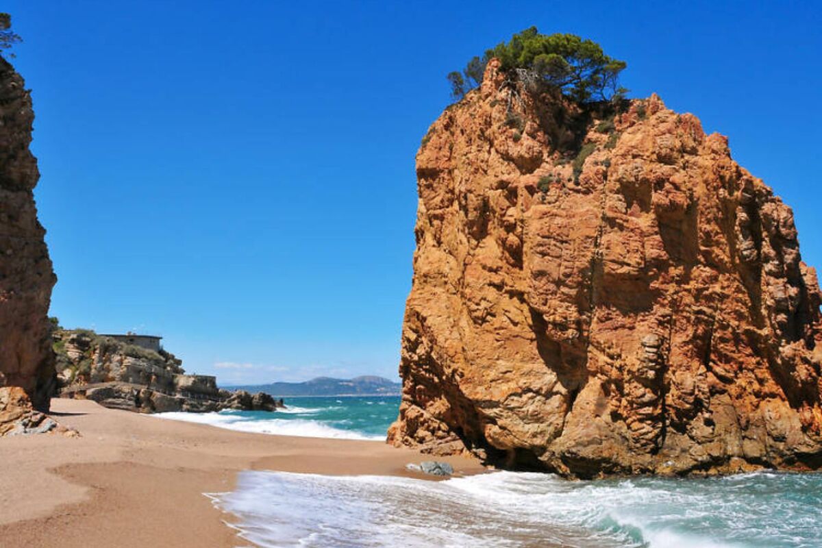 Foto de la platja Illa Roja, a Begur.