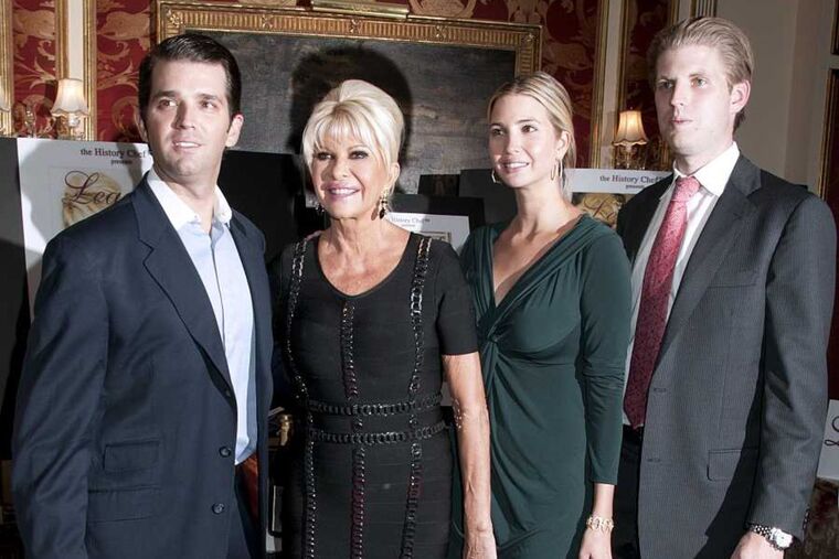 Imatge d'Ivana Trump amb el seus tres fills: Eric, Ivanka i Donald Jr.