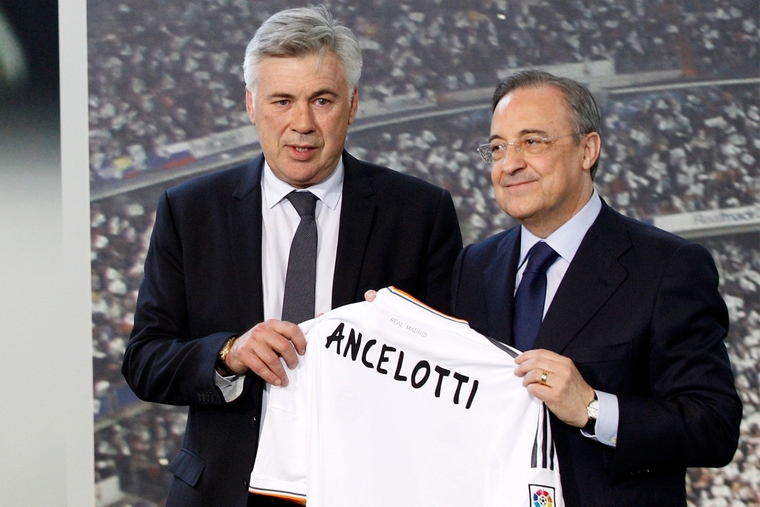 Foto de la presentació de Carlo Ancelotti al Reial Madrid, amb Florentino Pérez.
