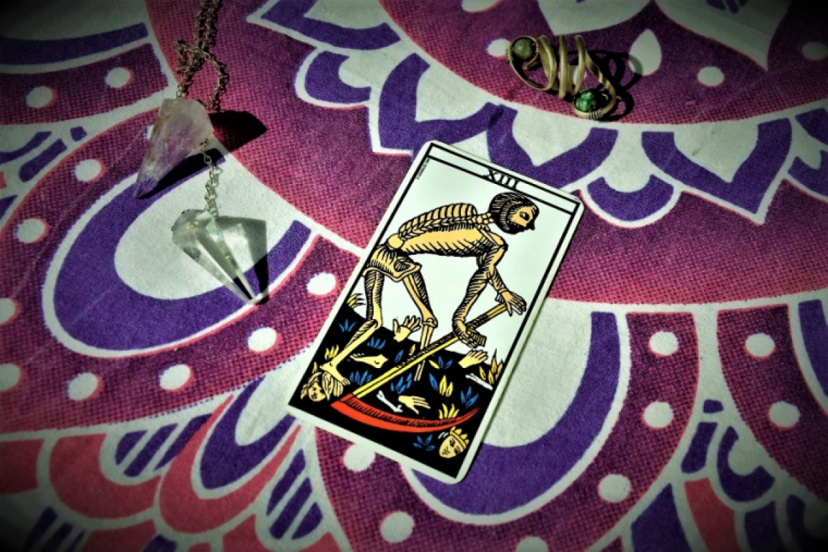 death-xiii-major-arcana-tarot-cards-meaning