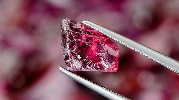 GARNET 】 Properties and Uses in Gem Therapy