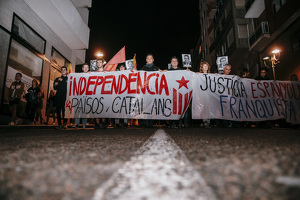 Imatges de la manifestació a Tarragona en contra de la sentència al procés!
