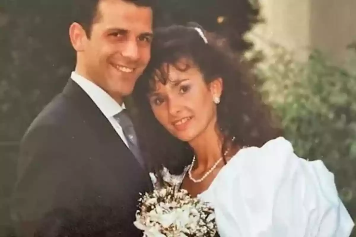 Miriam Visintín y su marido, Angelo Farina, el día de su boda (1990) Miriam Visintín y su marido, Angelo Farina, el día de su boda (1990)