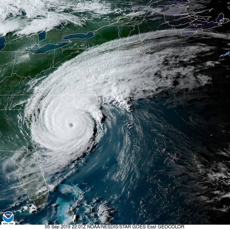Imatge satèl·lit de l'huracà Dorian avançant per la costa dels Estats Units