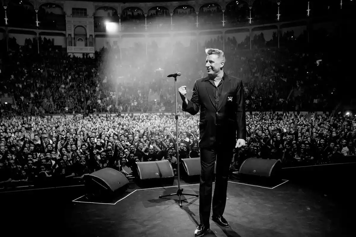 Loquillo en una fotografía durante un concierto Loquillo en una fotografía durante un concierto
