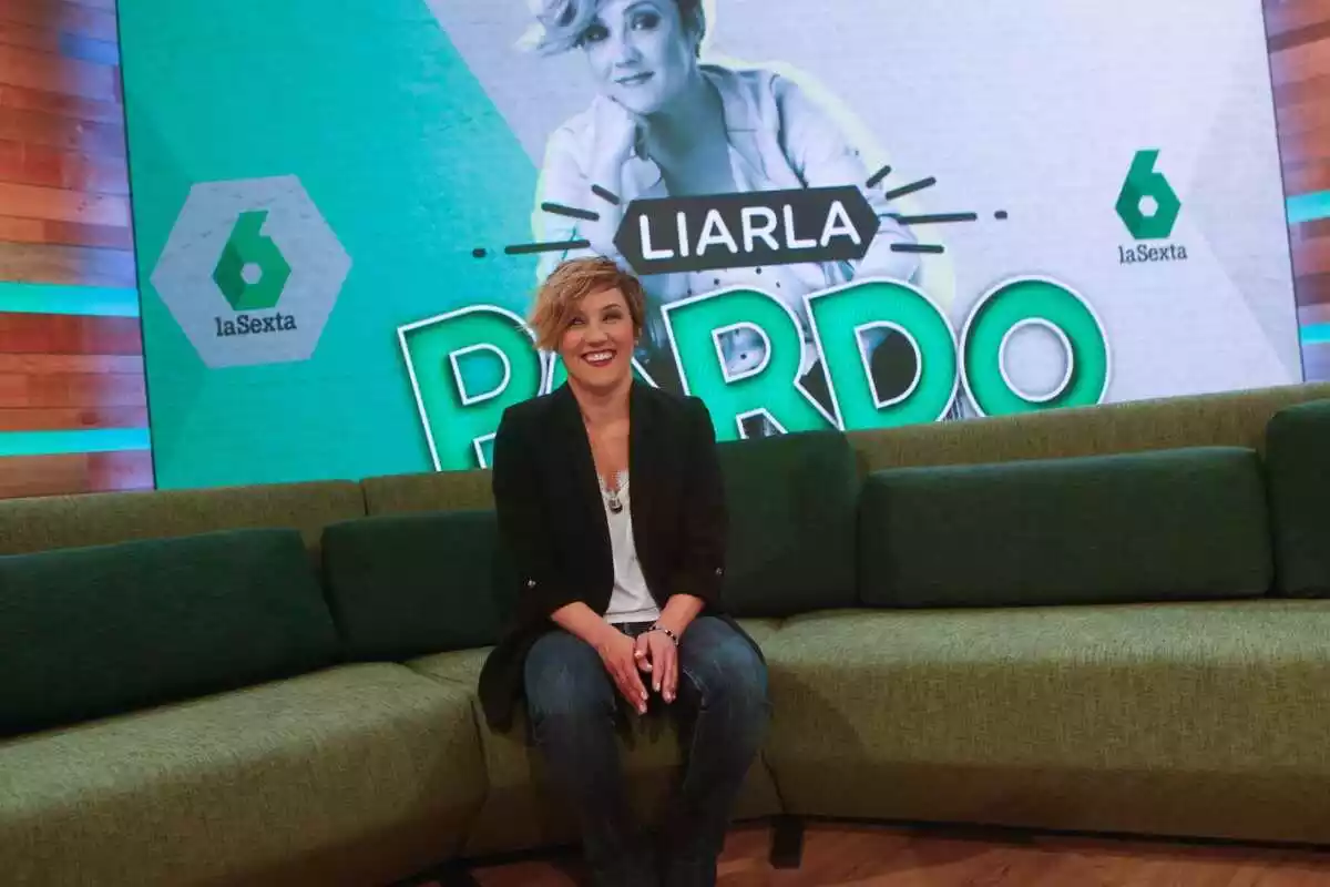 Cristina Pardo en el sofá de 'Liarla Pardo' Cristina Pardo en el sofá de 'Liarla Pardo'