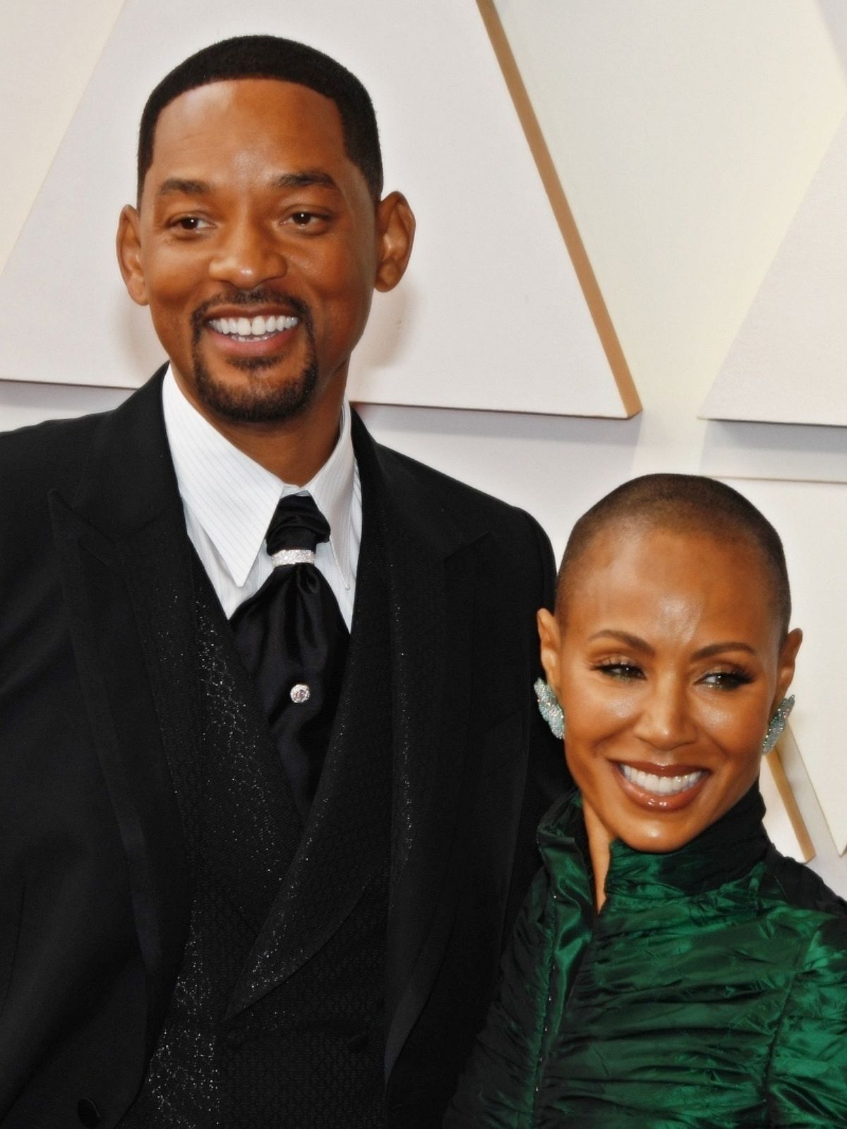 Will Smith y Jada Pinkett Smith posando en un photocall sonrientes Will Smith y Jada Pinkett Smith posando en un photocall sonrientes