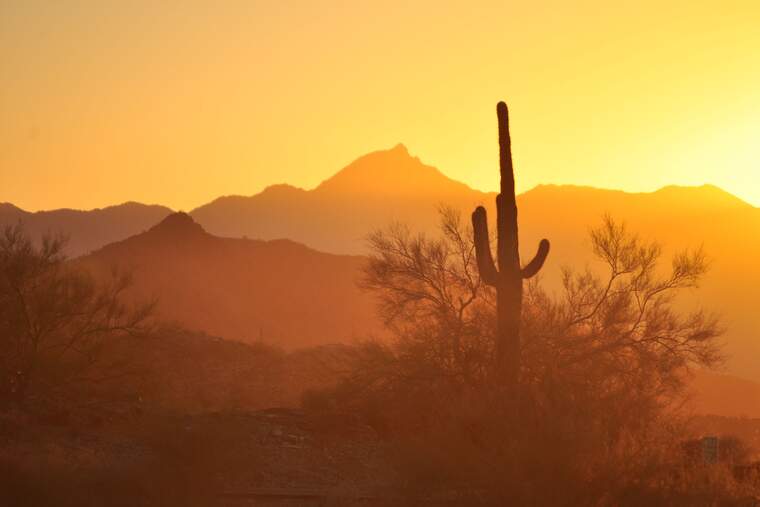 Puesta de sol en el desierto