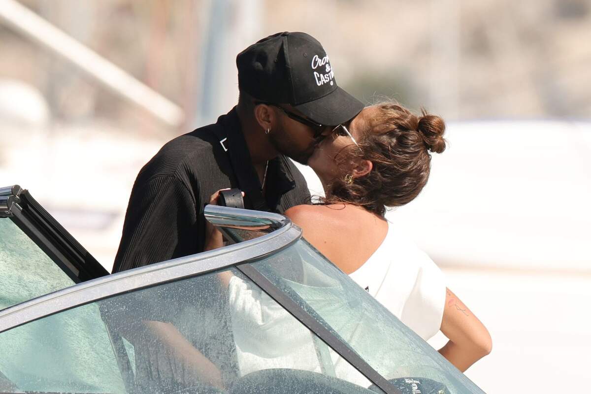 Imagen de Anabel Pantoja y Yulen Pereira besándose durante sus vacaciones en Ibiza.