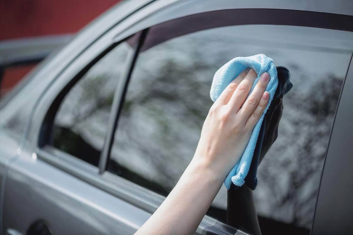Limpiar los cristales del coche