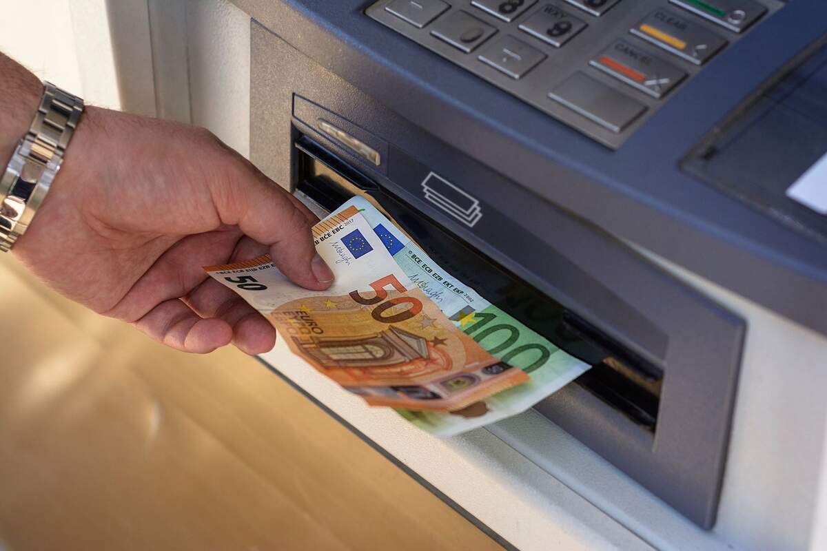 Si te despistas, te quitan la cuenta: los bancos alertan del olvido que sale caro - EspaÃ±a Diario Tips