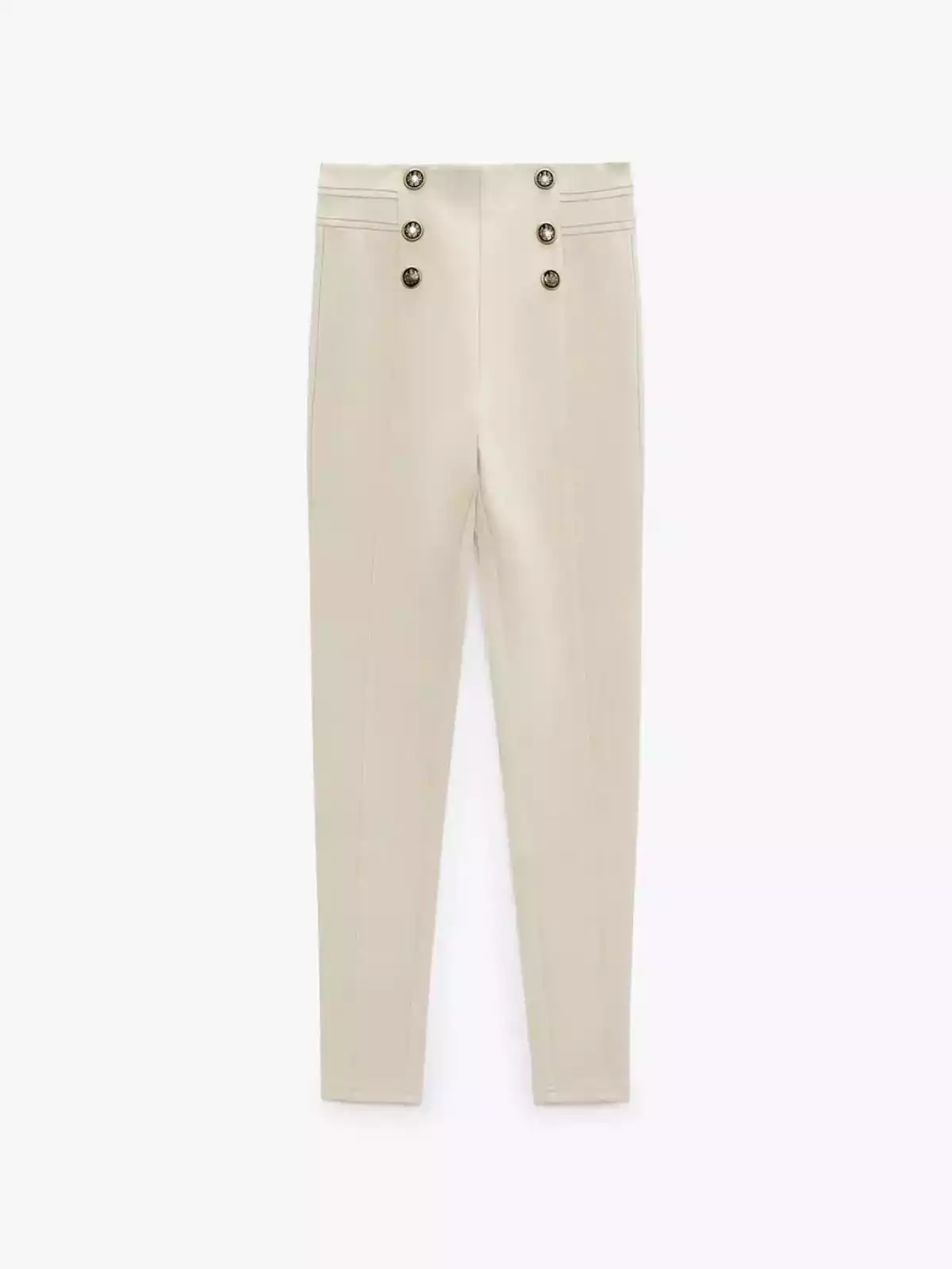 Foto de unos pantalones blancos de la marca Zara Foto de unos pantalones blancos de la marca Zara