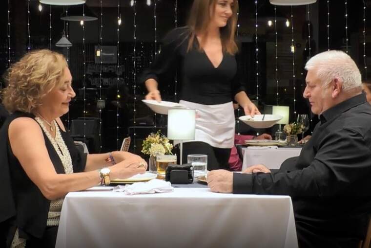 Mariví y Ramón durante su cena en 'First Dates'