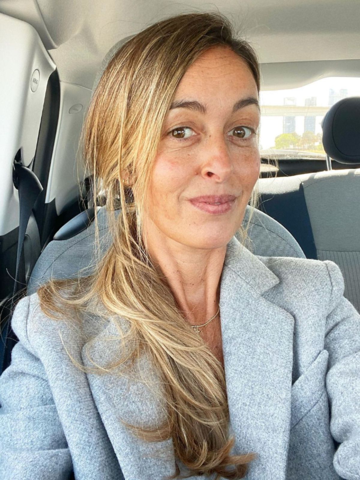 Captura de María Amores en Instagram dentro de un coche en abril de 2023