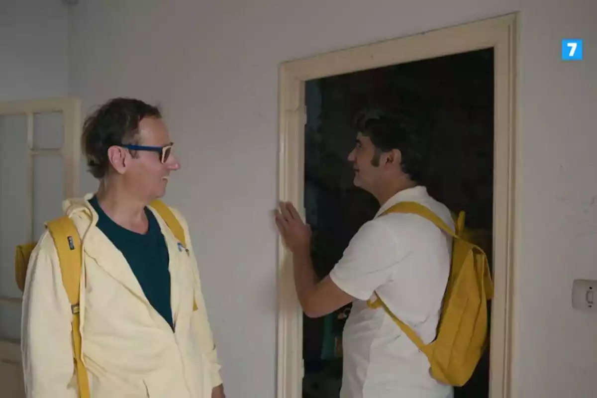 Jesulín de Ubrique en su antigua casa en el programa 'El camino a Casa', junto a Albert Espinosa Jesulín de Ubrique en su antigua casa en el programa 'El camino a Casa', junto a Albert Espinosa