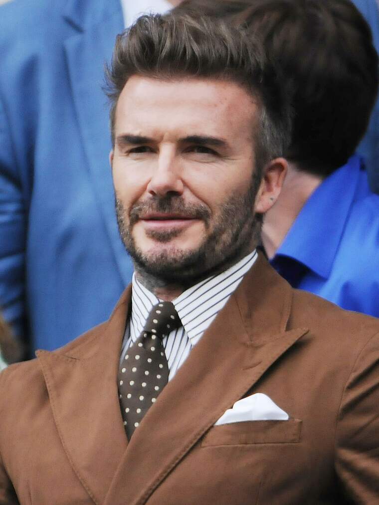 David Beckham mirando al frente