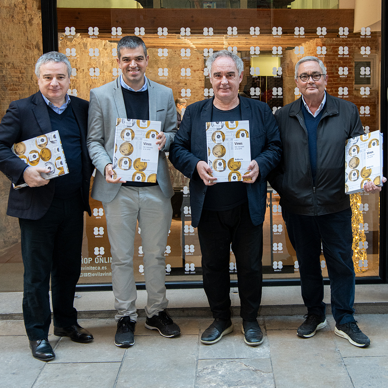 Quim Vila, Ferran Centelles, Ferran Adrià i Siscu Martí durant la presentació del tercer volum de Sapiens del vino