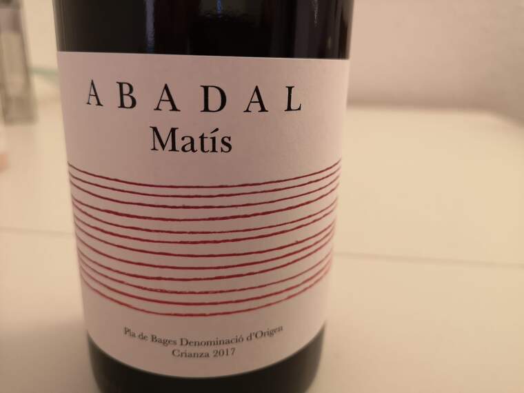 Matís, és el nou vi d'Abadal elaborat amb un cupatge de mandó