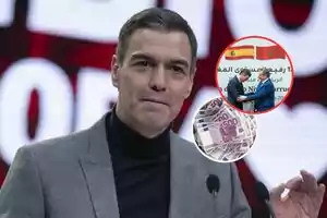 Un hombre en un podio con micrófonos, con imágenes superpuestas de un apretón de manos y billetes de euro.