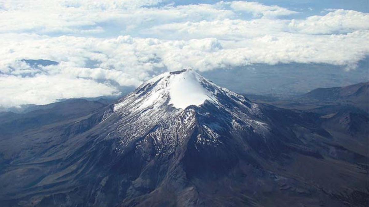 Наивысший вулкан северной америки. Мексика вулкан Орисаба. Вулкан Пико де Орисаба. Северная Америка вулкан Орисаба. Гора Орисаба Мексика.